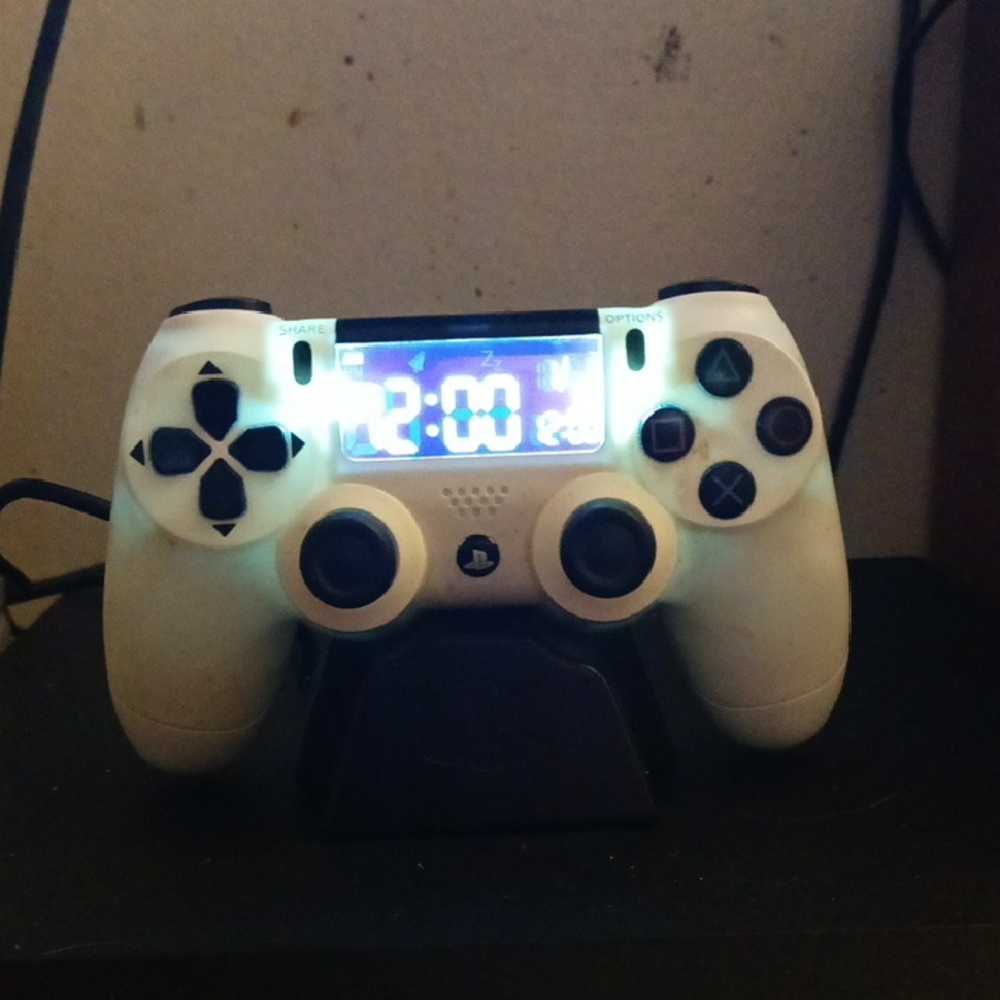 White Wireless Game Controller